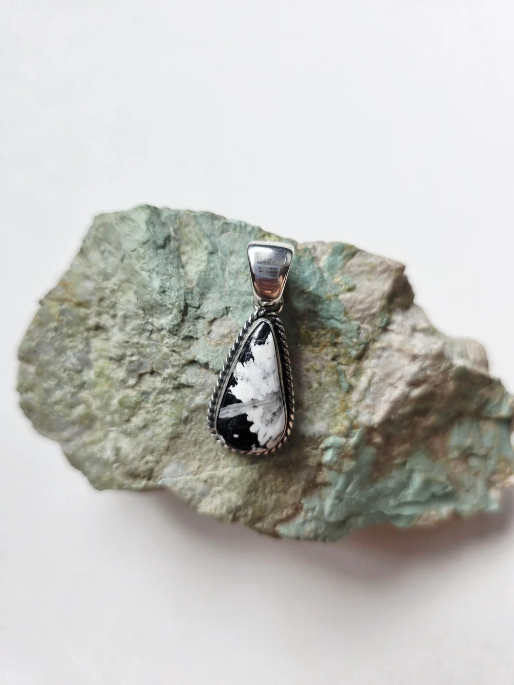 Silver Teardrop White and Black Stone Pendant - Women Jewelry White Buffalo